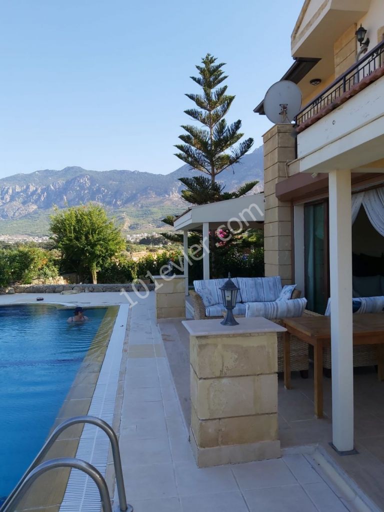 GERMAN TITLE 3 BEDROOM VILLA LLOGARAGH LLOGARAGH POOL IN KARSIYAKA VILLA VERY CLOSE TO THE SEA ** 