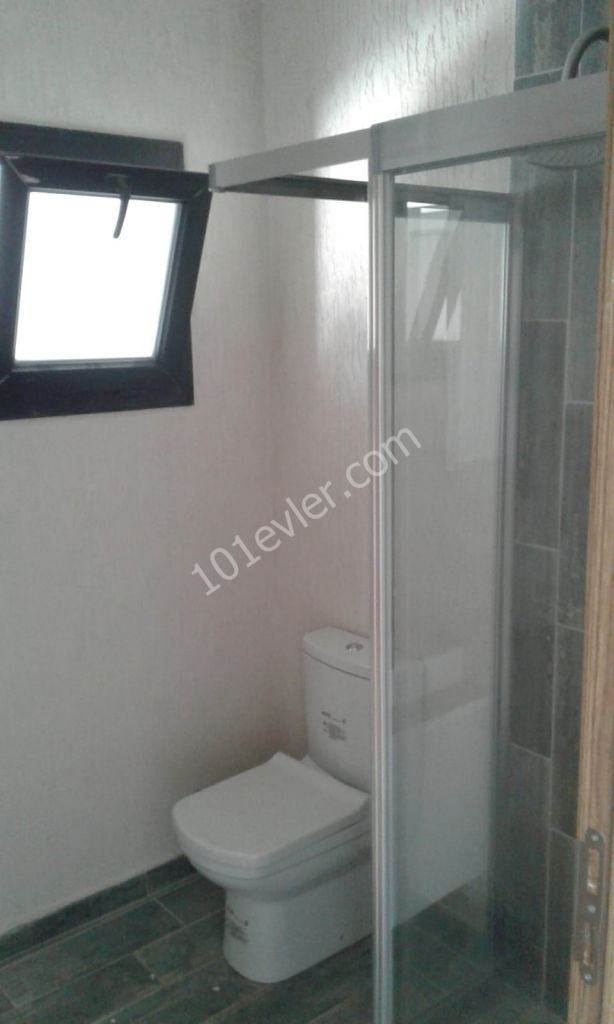 Flat To Rent in Alsancak, Kyrenia