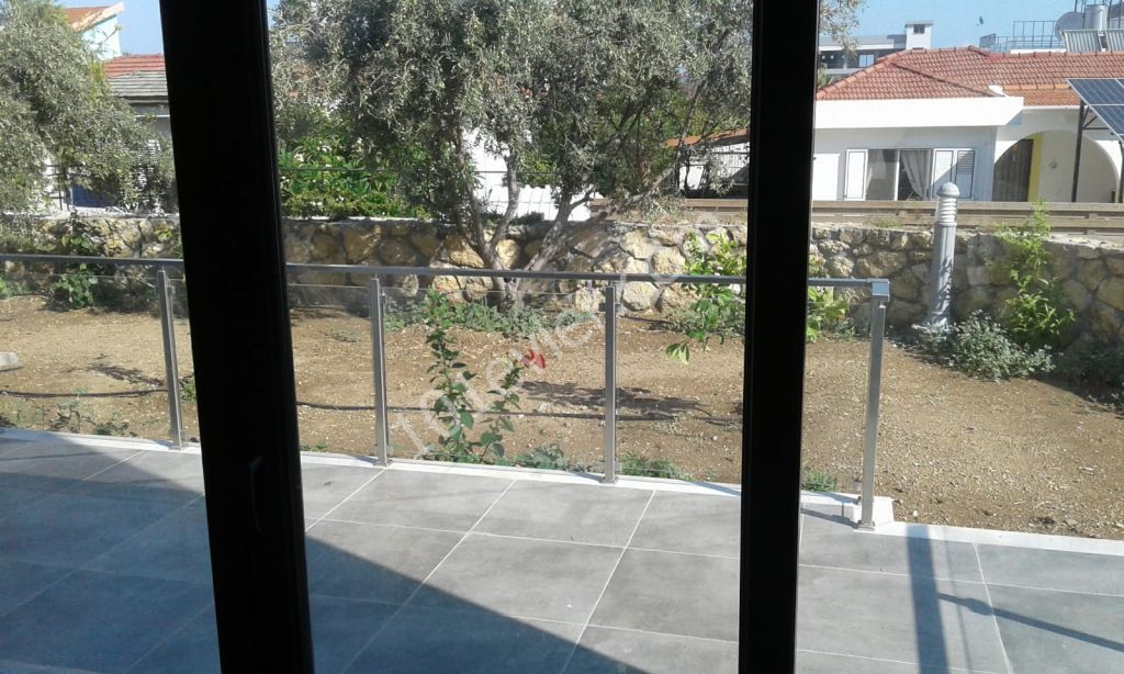 Flat To Rent in Alsancak, Kyrenia