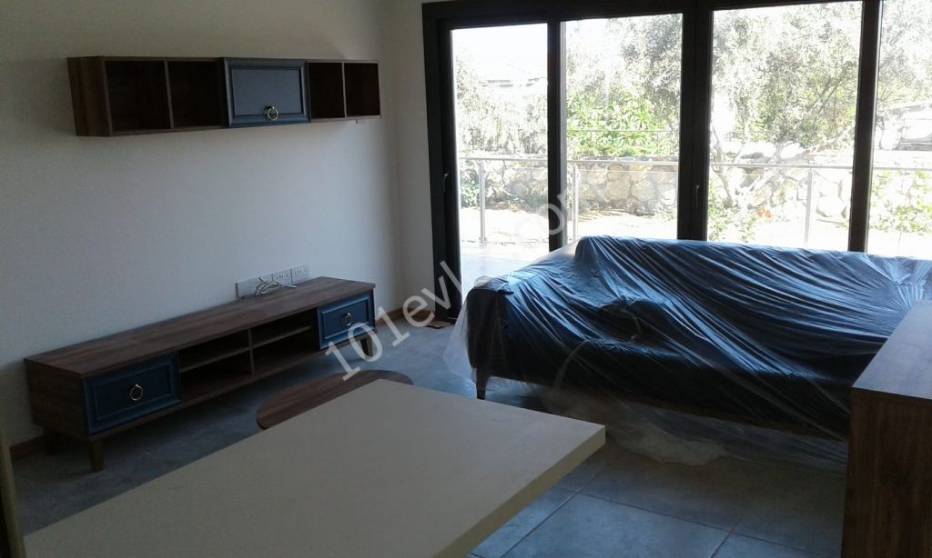 ALSANCAK ATAKARA MARKETE YAKIN ZEMİN KAT ORTAK HAVUZLU  1+1 SIFIR EŞYALI DAİRE . 05338461183 ZEBO TAJİEVA.