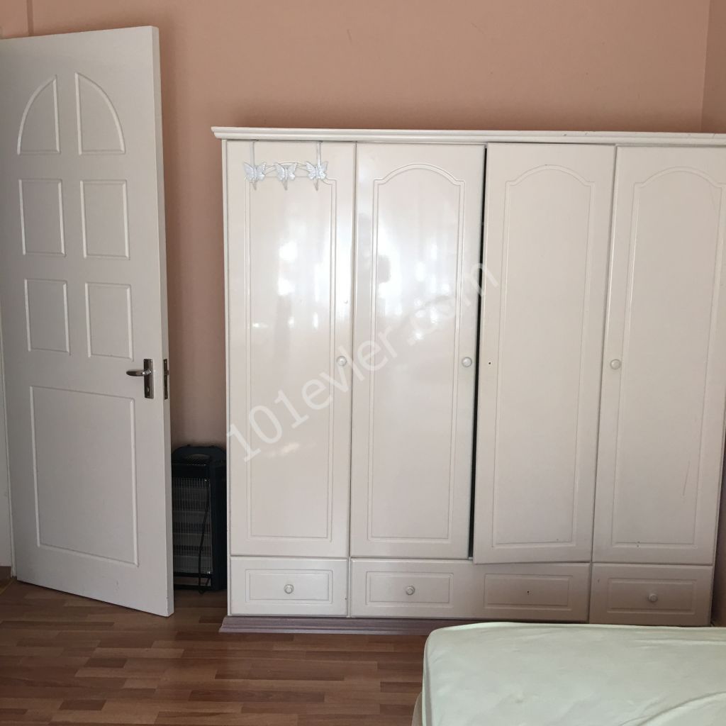 GİRNE KARAOĞLAN MERKEZDE MÜSTAKİL RAHATLIĞINDA 2+1 DAİRE