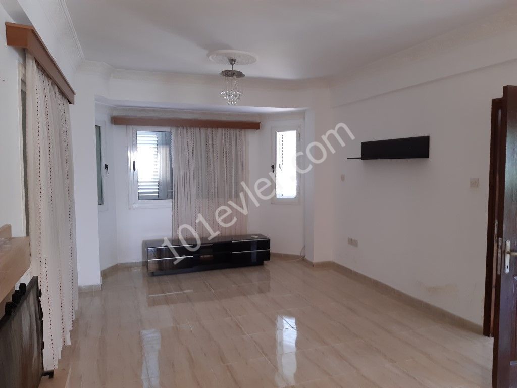 3 BEDROOM VILLA IN Kyrenia/ Doğanköy with Furniture - very close to SAM'S RESTAURANT 