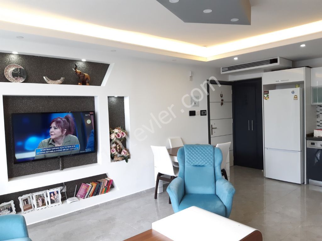 GİRNE , Lapta'da 2 + 1 PENTHOUSE  RESIDANCE BLUE COVE  SİTESİ MUHTEŞEM PANAROMIC DENİZ VE DAĞ MANZARALI