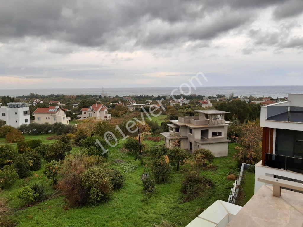 KTENIA, Lapta 2+1 PENTHOUSE IN BLUE COVE RESIDANCE WITH EXCELLENT PANAROMIC SEA AND MOUNTAIN VIEWS