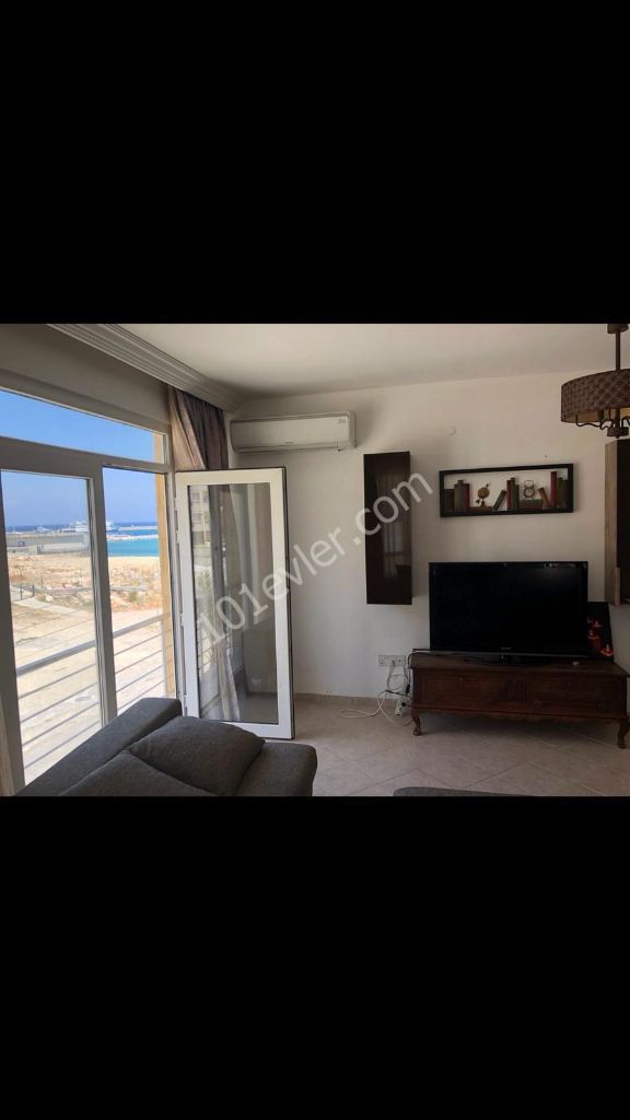 TURKISH TITLE 3 Bedroom 150 m2 apartment in KYRENIA with excellent sea views