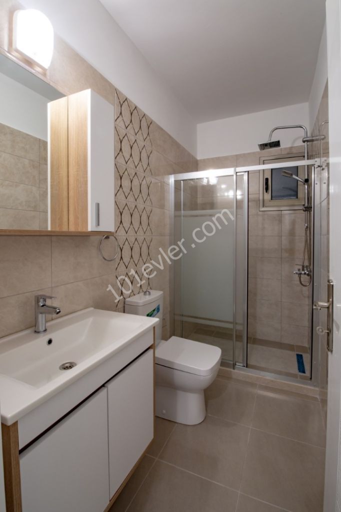 2 + 1 Turkish Cob Apartment in the center of Kyrenia ** 