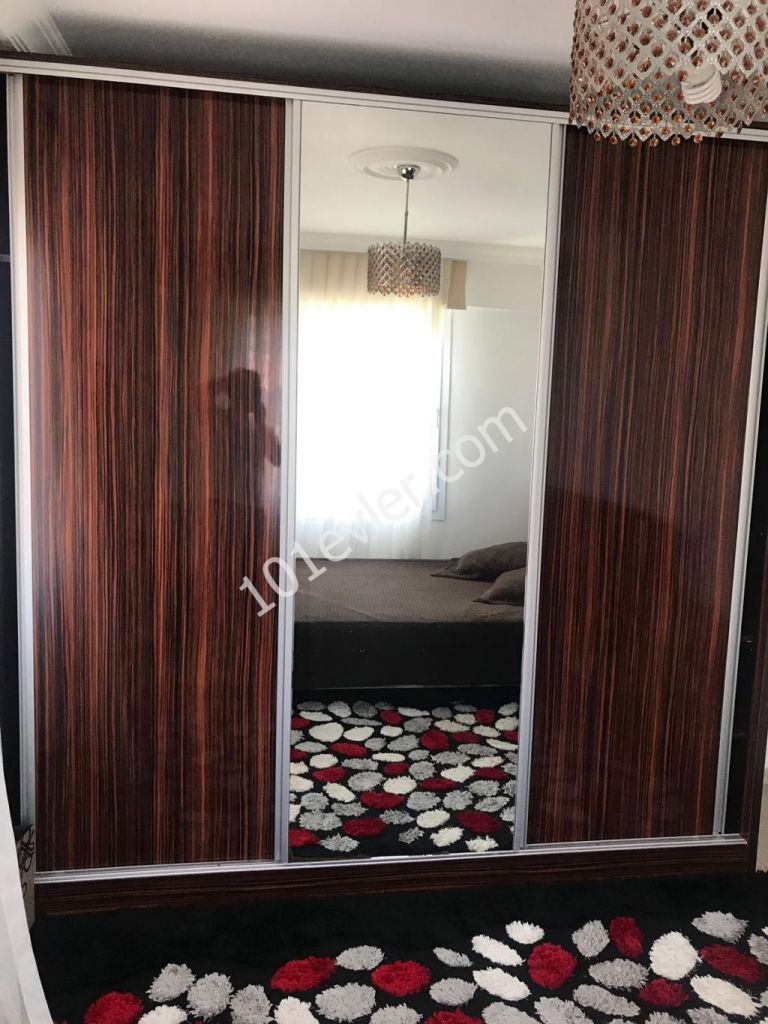 Flat To Rent in Alsancak, Kyrenia