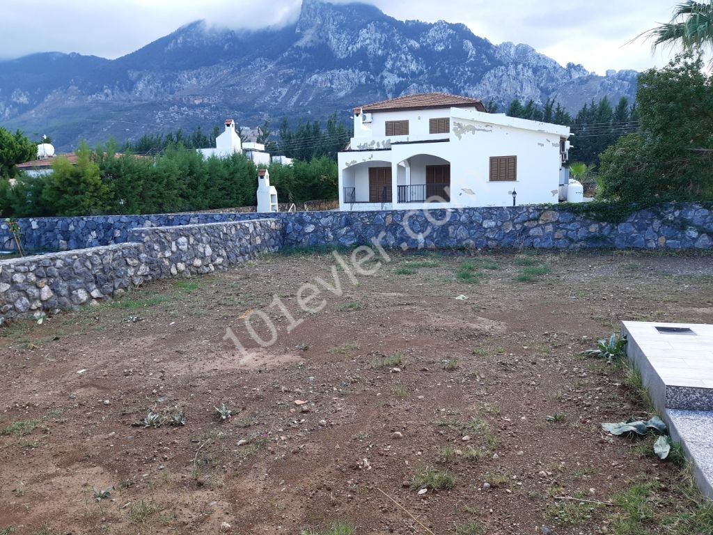 Villa For Sale in Karşıyaka, Kyrenia