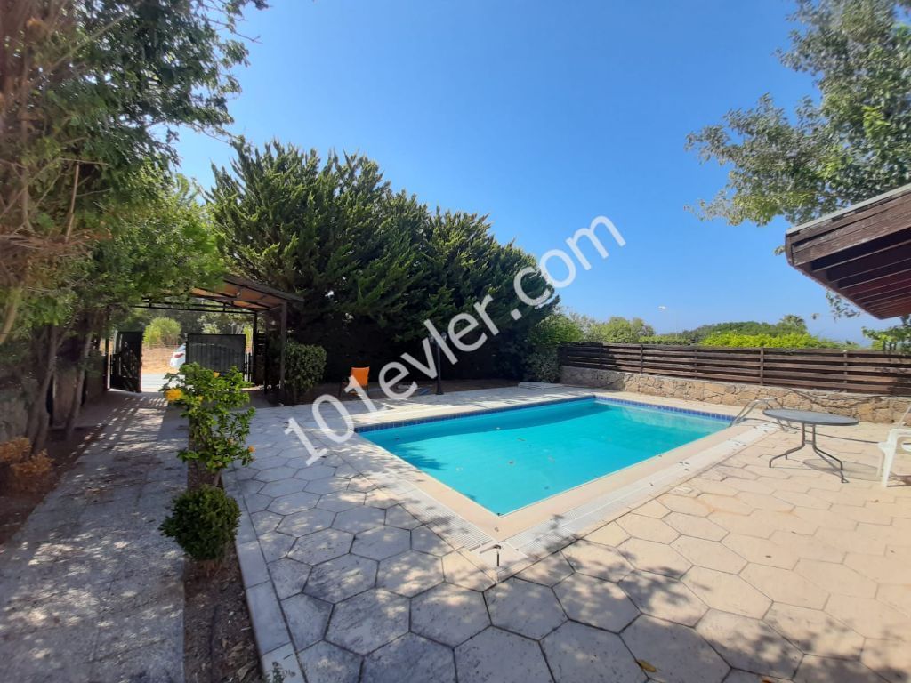 Villa To Rent in Lapta, Kyrenia