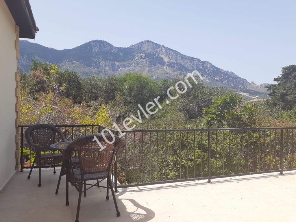 Villa To Rent in Lapta, Kyrenia