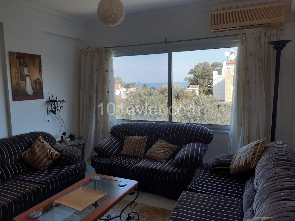 3+1 PENTHOUSE mit herrlichem Blick auf Kyrenia,ganz in der Nähe des Meeres in LAPTA - jetzt voll möbliert ** 