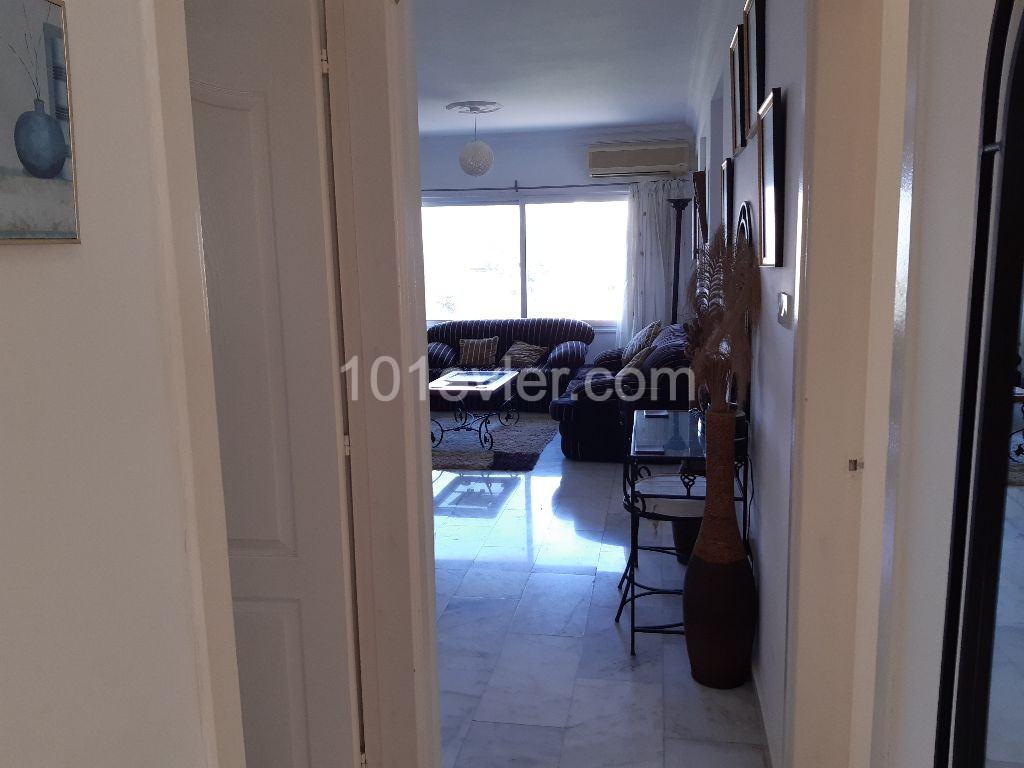 3+1 PENTHOUSE mit herrlichem Blick auf Kyrenia,ganz in der Nähe des Meeres in LAPTA - jetzt voll möbliert ** 