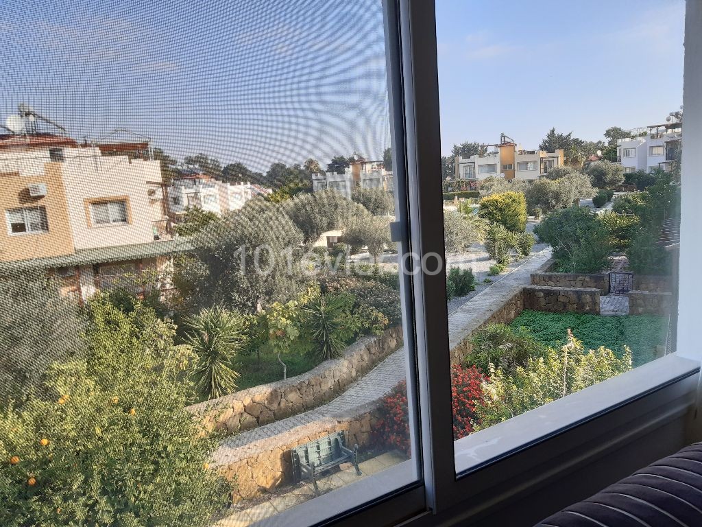 3+1 PENTHOUSE mit herrlichem Blick auf Kyrenia,ganz in der Nähe des Meeres in LAPTA - jetzt voll möbliert ** 