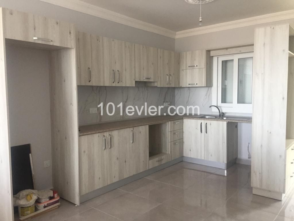 Flat To Rent in Alsancak, Kyrenia