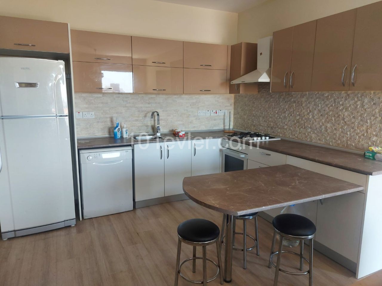 Kyrenia city centre 2+1 Apartment