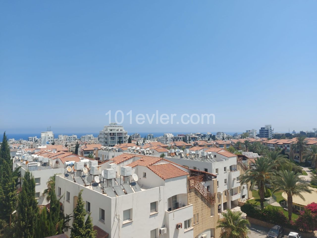 Kyrenia city centre 2+1 Apartment