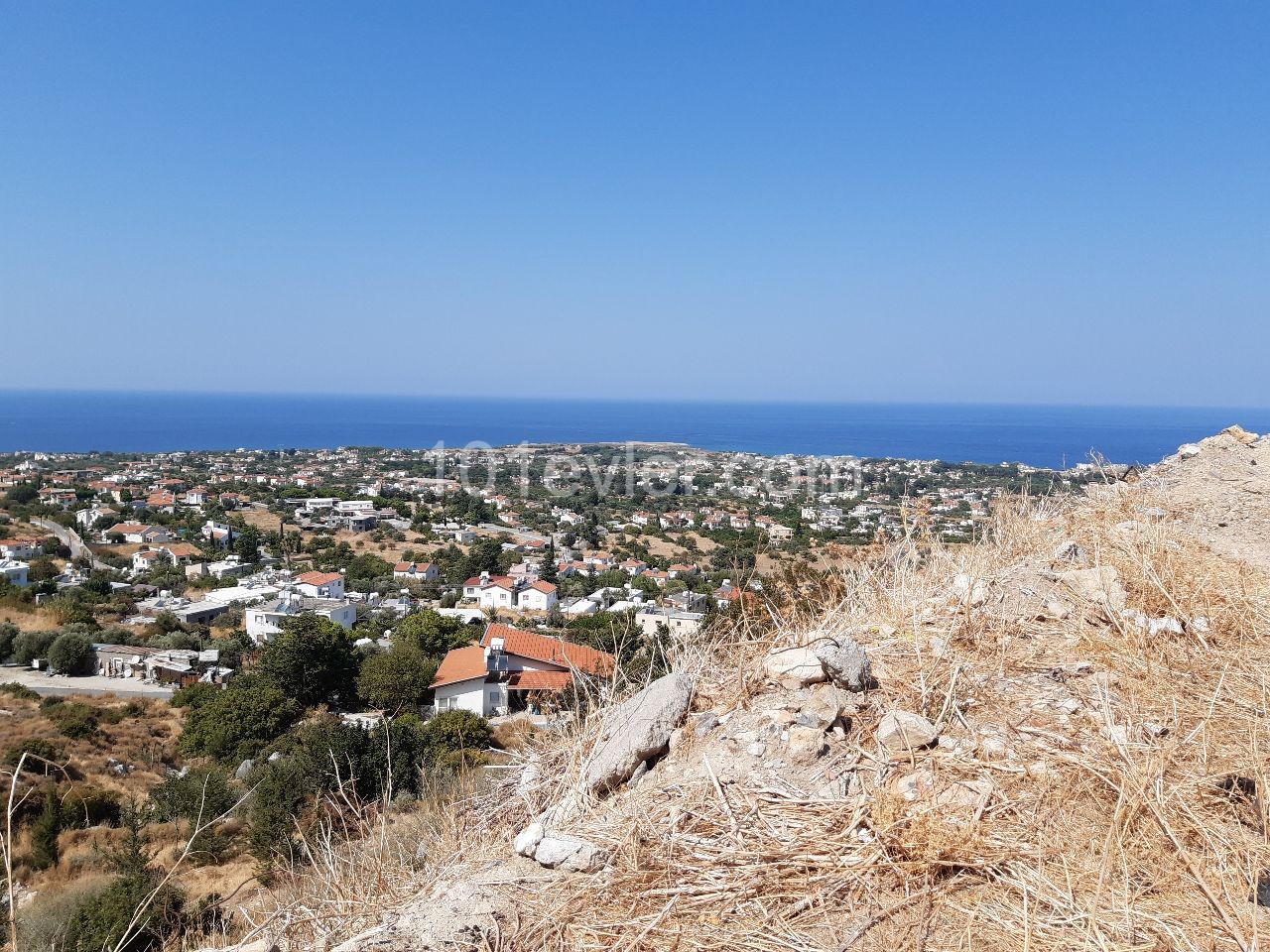 Girne / KARŞIYAKA'da kain YATIRIM ARAZİSİ