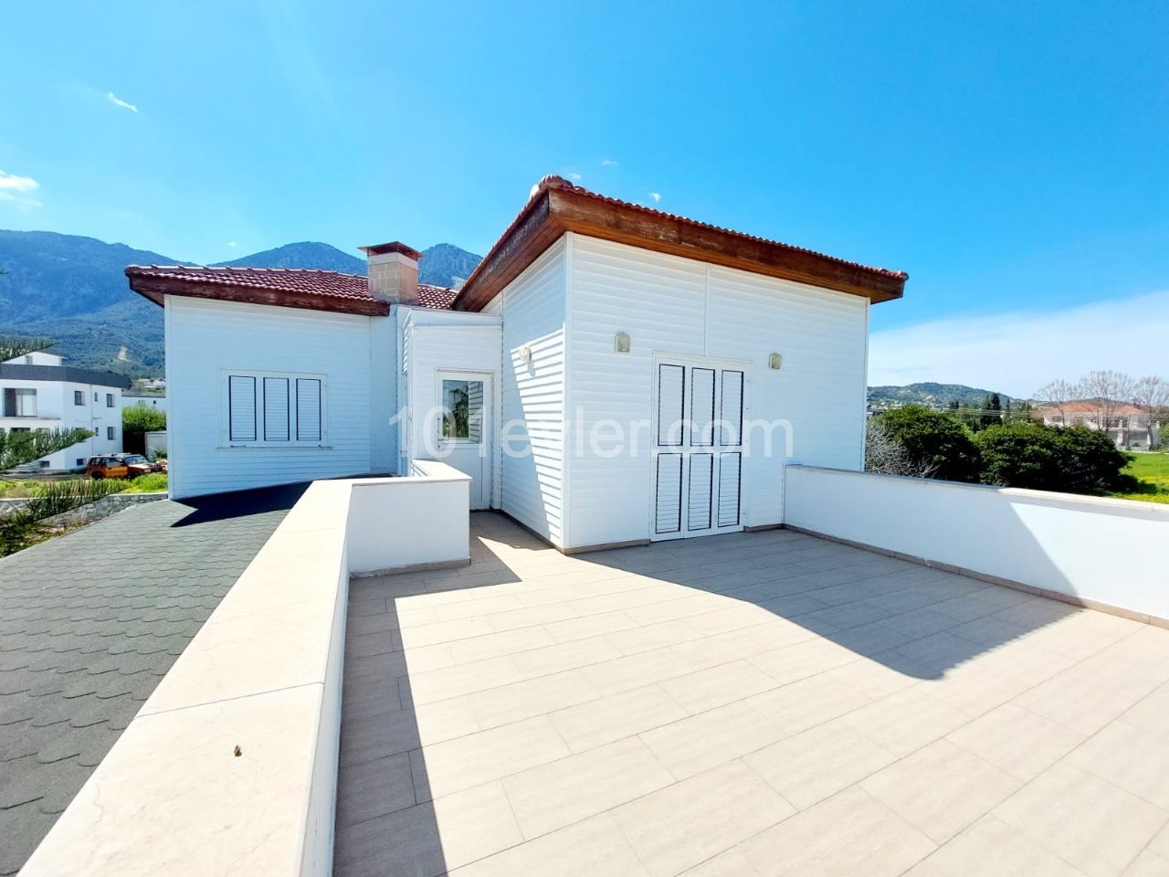 3+1 VILLA ZUM VERKAUF MIT POOL IN KYRENIA KARSIYAKA ** 