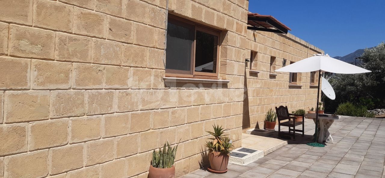 BEAUTIFUL STONE BUNGALOW WITH 3 BEDROOMS and LARGE GARDEN WITH OLIVE TREES and water well 