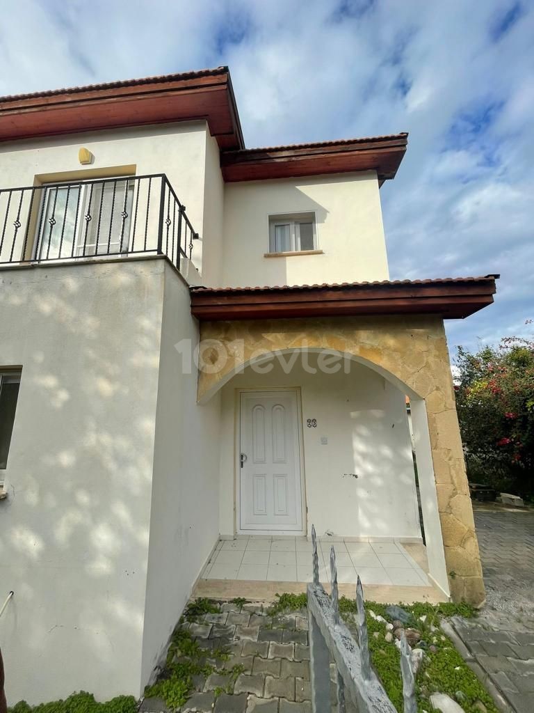 3+1 Villa mit herrlichem Meer-und Bergblick in Kyrenia / Karsiyaka ** 