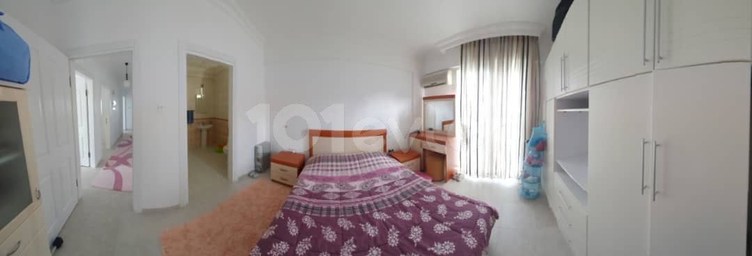 ALSANCAK BÖLGESİNDE NEZİH BİR SİTEDE FULL  EŞYALI 3+1 SATILIK DAİRE