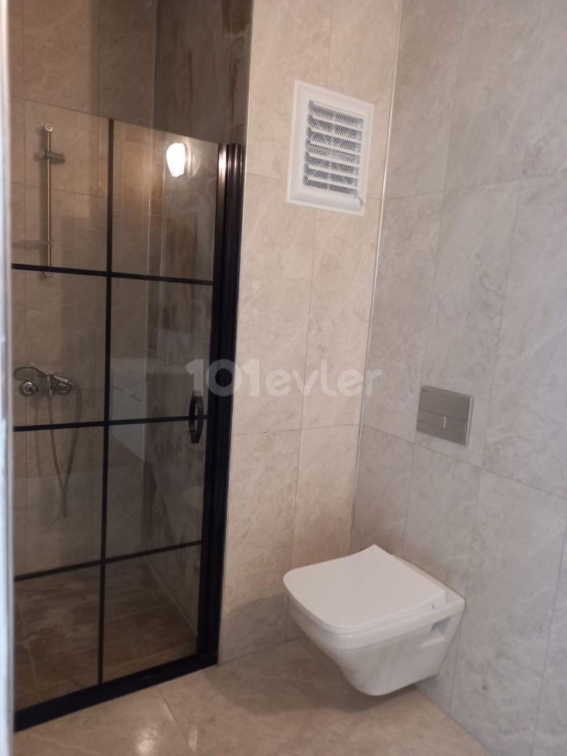 Flat To Rent in Alsancak, Kyrenia