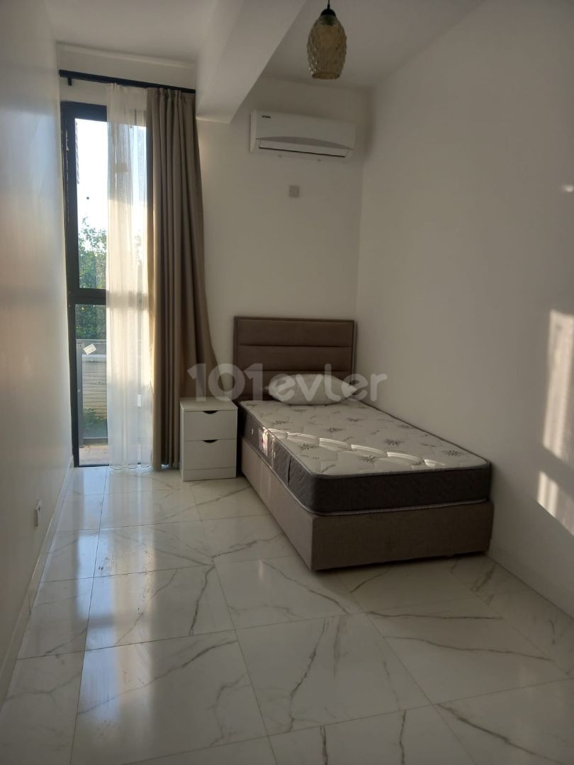 Flat To Rent in Alsancak, Kyrenia