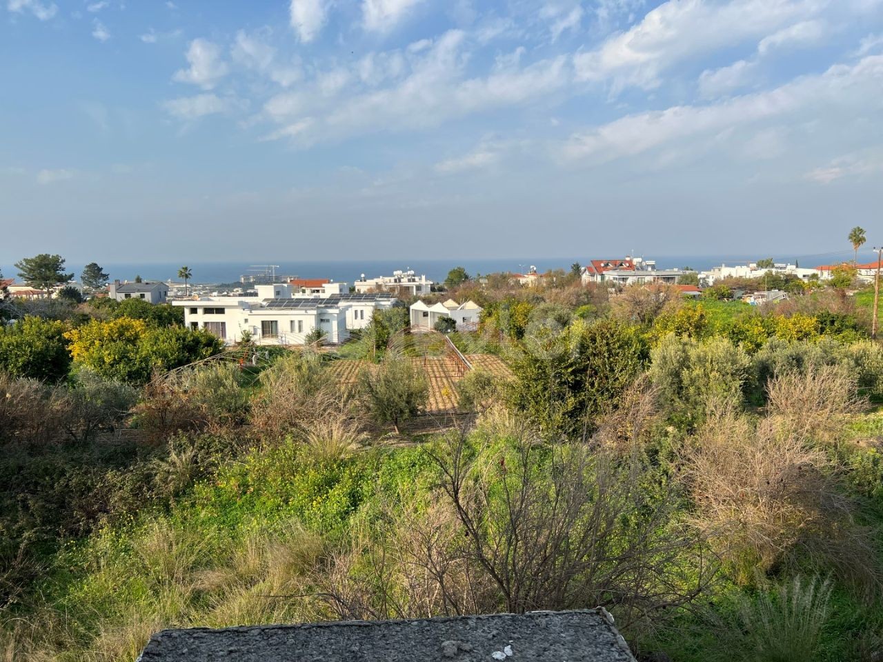 Unfinished villa with  5  bedrooms with excellent sea and mountain views