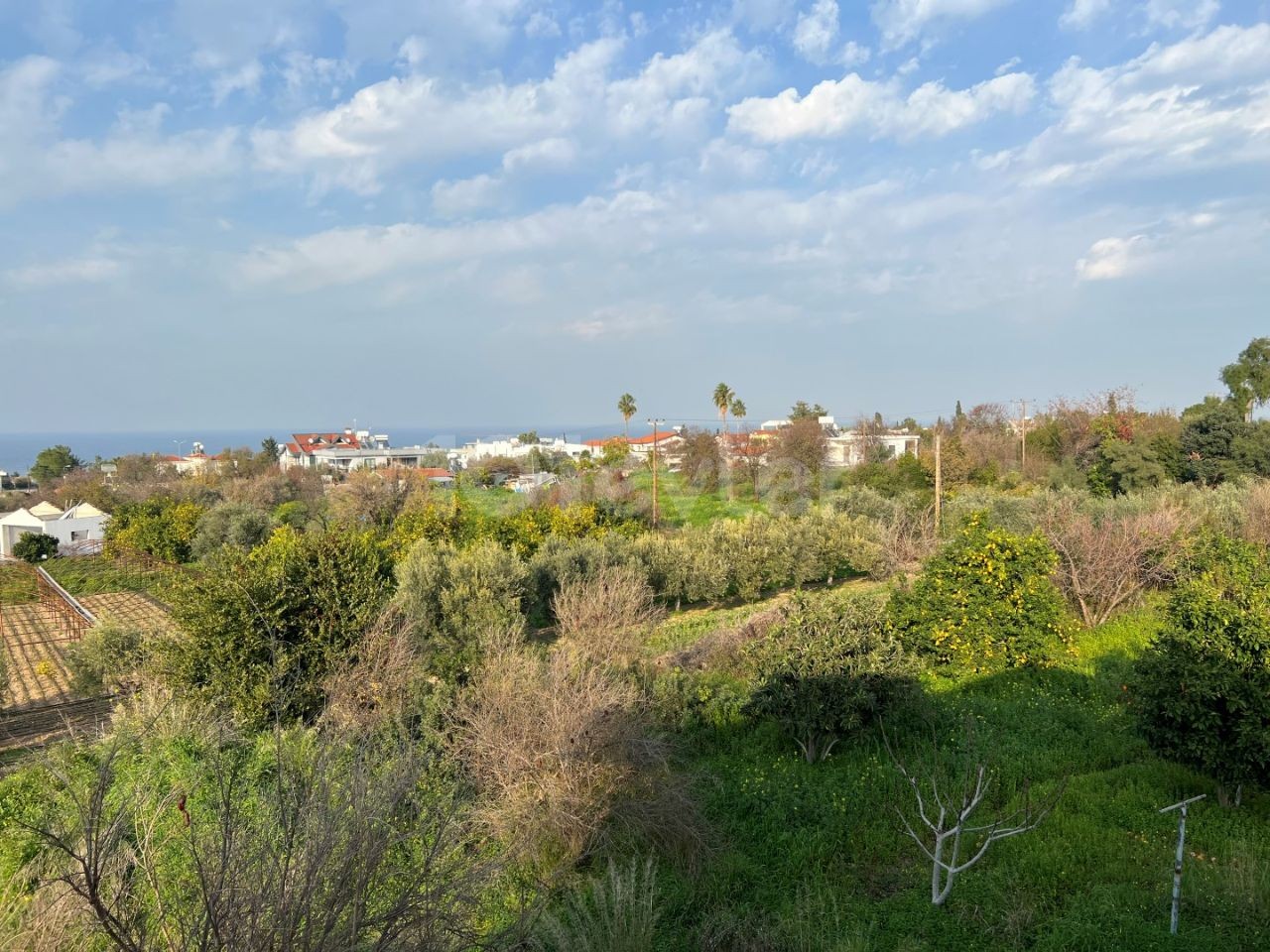 Halbbauvilla mit 5 Schlafzimmern in Çatalköy, Kyrenia