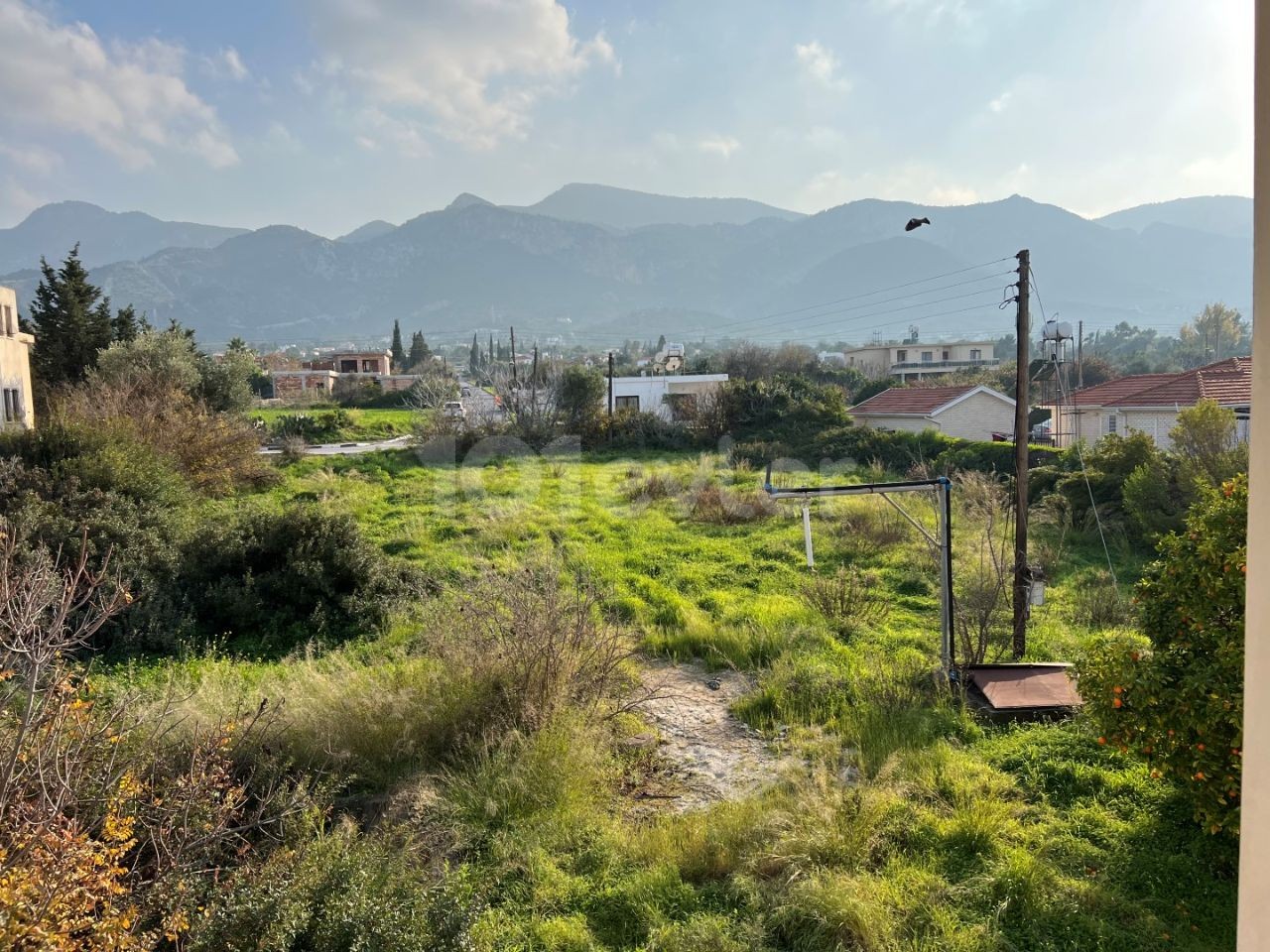 Halbbauvilla mit 5 Schlafzimmern in Çatalköy, Kyrenia