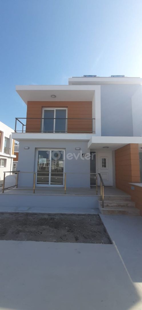 ISKELE LONG BEACH ROYAL SUN ЭЛИТНЫЙ КОМПЛЕКС В ВЕЛИКОЛЕПНОМ МЕСТЕ НА ПРОДАЖУ 3+1 TWIN VILLAS