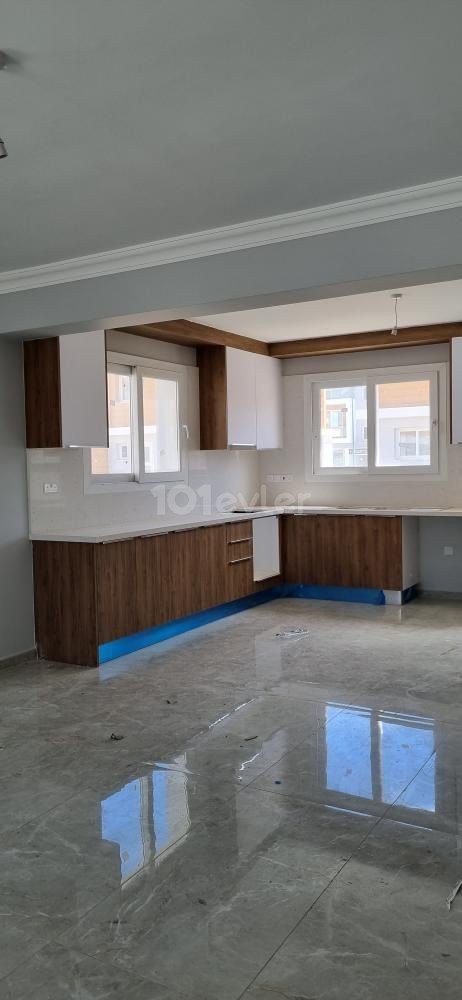 ISKELE LONG BEACH ROYAL SUN ЭЛИТНЫЙ КОМПЛЕКС В ВЕЛИКОЛЕПНОМ МЕСТЕ НА ПРОДАЖУ 3+1 TWIN VILLAS