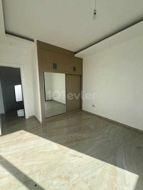 ALAYKÖY BÖLGESİNDE 3+1 GENİŞ ALANLAR, BAHÇELİ 2 ADET 400 M2 ALAN İÇERİSİNDE VİLLALAR BERRN E UĞURSÖZ +905338706300