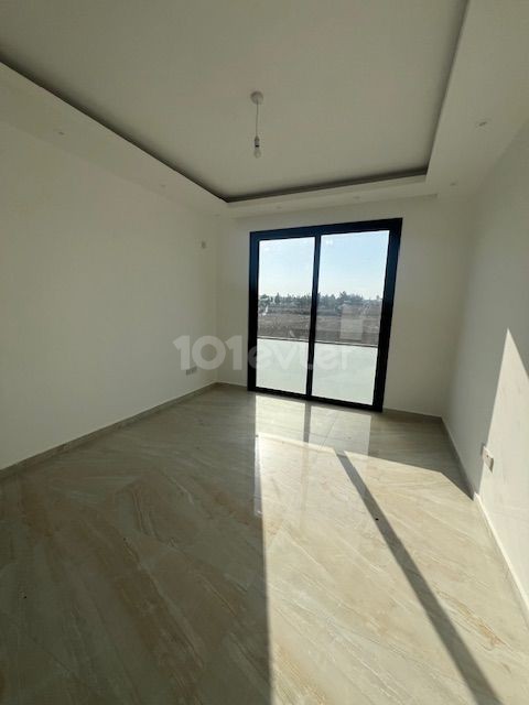 ALAYKÖY BÖLGESİNDE 3+1 GENİŞ ALANLAR, BAHÇELİ 2 ADET 400 M2 ALAN İÇERİSİNDE VİLLALAR BERRN E UĞURSÖZ +905338706300