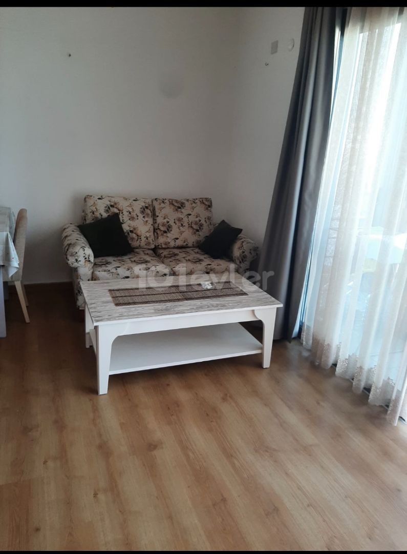 2+1 WOHNUNG IM KYRENIA CENTER DRINGEND ZU VERKAUFEN!! +905338706300