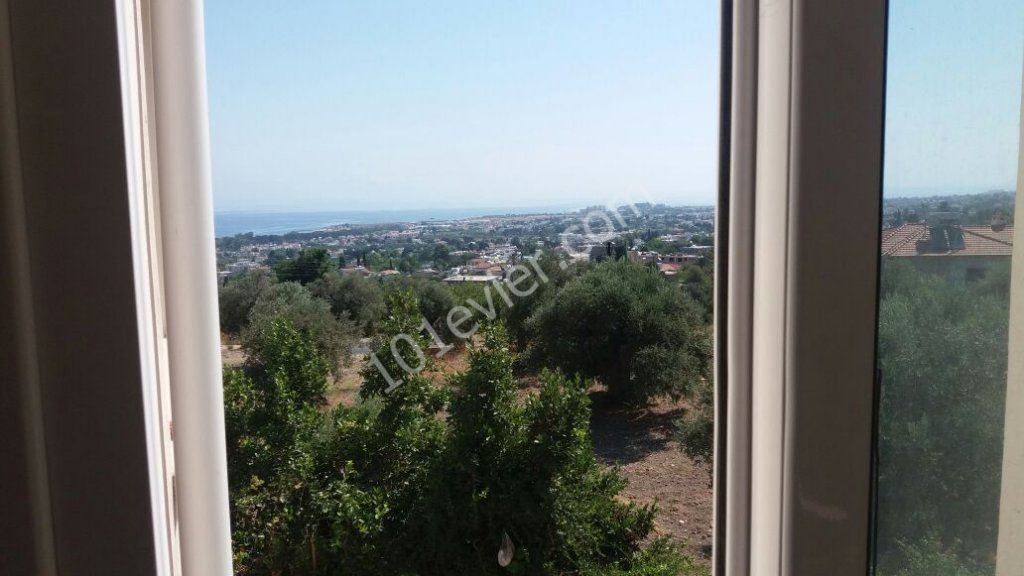 2 Bedroom apartment with stunning  sea views