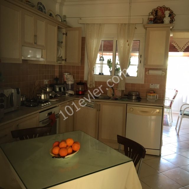 A BEAUTIFUL 3+1 VILLA LOCATED IN KYRENIA KARAOGLANOGLU 