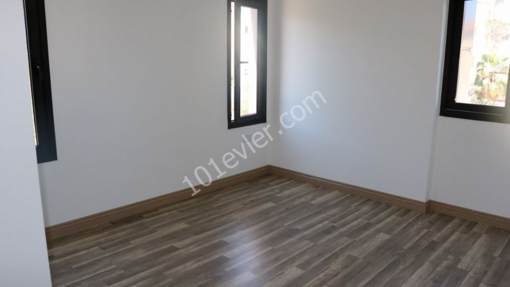 URGENT FOR RENT 2+1 LUXURIOUS  APARTMENT IN KYRENIA CITY CENTER MAINTENANCE INCLUDED : SÜREYYA TEZCAN 0533 857 07 24