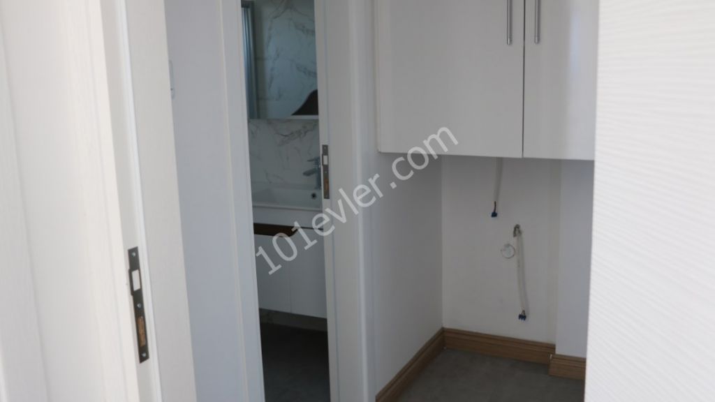 URGENT FOR RENT 2+1 LUXURIOUS  APARTMENT IN KYRENIA CITY CENTER MAINTENANCE INCLUDED : SÜREYYA TEZCAN 0533 857 07 24