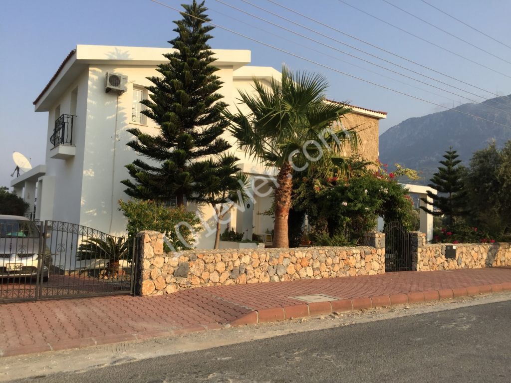 KYRENIA LAPTA AREA WITH SPECTACULAR VIEW 4+1 LUXURIOUS VILLA WIT SWIMMING POOL: DOĞAN BORANSEL 0533 867 19 11