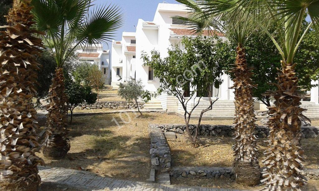 URGENT FOR SALE KYRENIA AREA FOR SALE BUNGALOWS