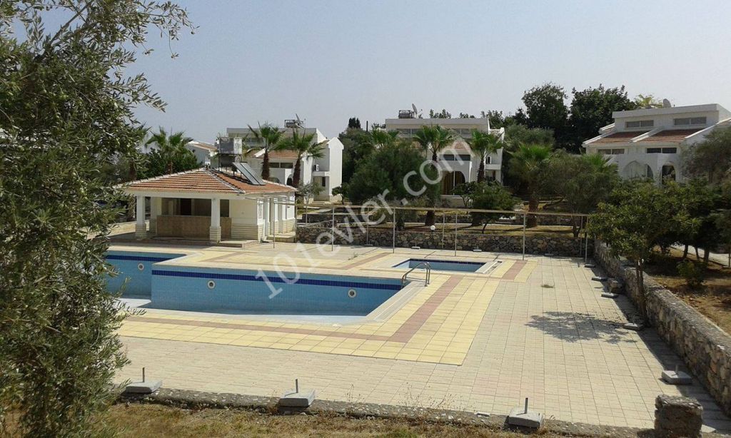 URGENT FOR SALE KYRENIA AREA FOR SALE BUNGALOWS