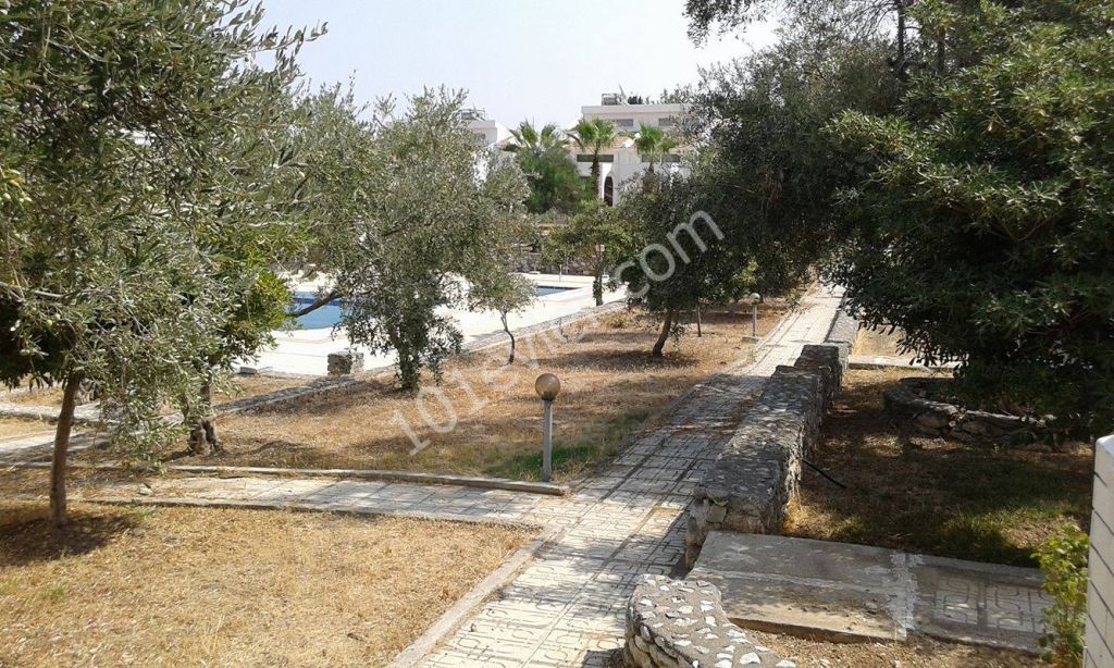 URGENT FOR SALE KYRENIA AREA FOR SALE BUNGALOWS