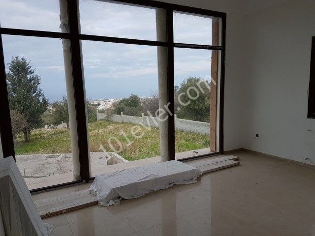 SOLE AGENT FOR SALE KYRENIA ALSANCAK AREA 4 BEDROOM VILLA WITH SPECTACULAR VIEWS AND IN