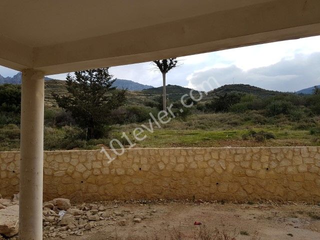 SOLE AGENT FOR SALE KYRENIA ALSANCAK AREA 4 BEDROOM VILLA WITH SPECTACULAR VIEWS AND IN