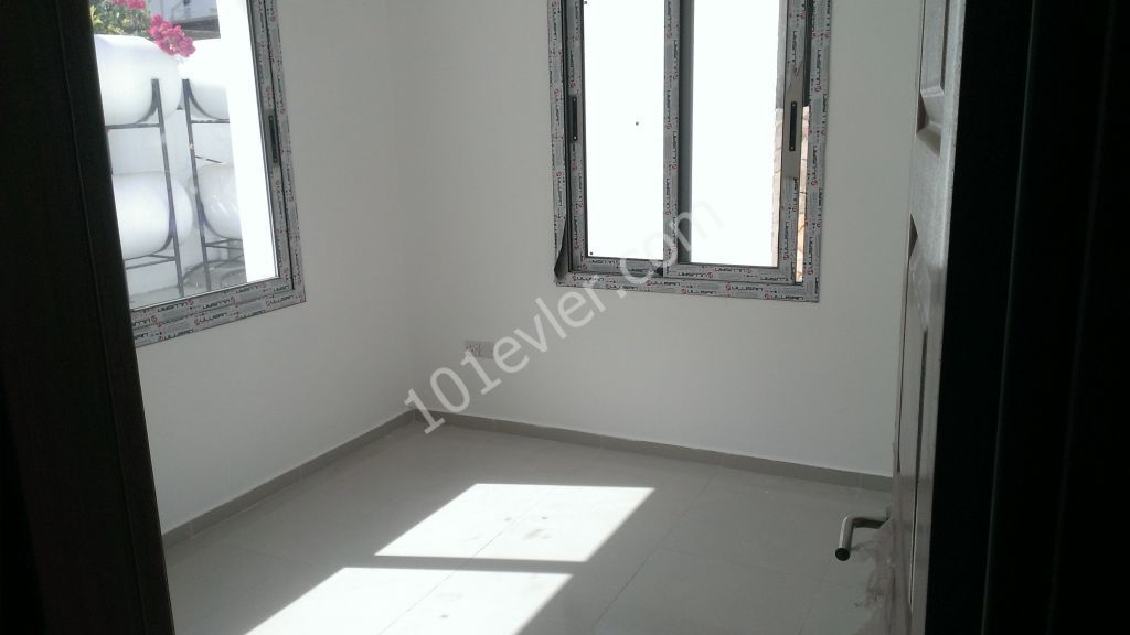  NEAR KYRENIA 1+1 FLAT