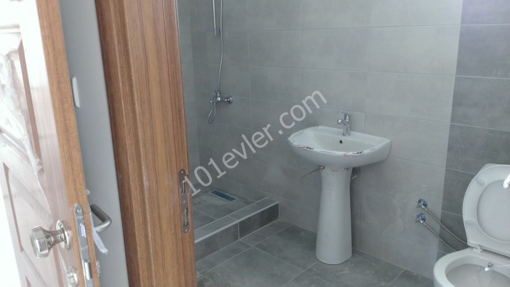  NEAR KYRENIA 1+1 FLAT