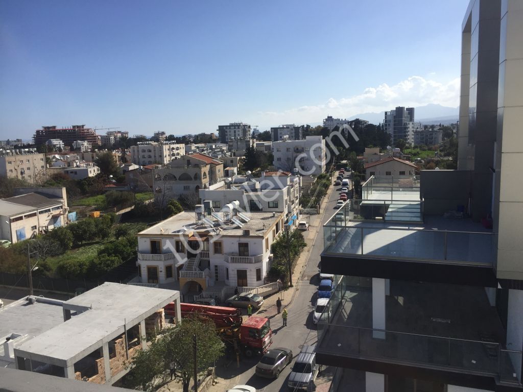 3 BEDROOM PENTHOUSE WITH UNINTRRUPTABLE VIEWS OF KYRENIA- AS SOLE AGENT