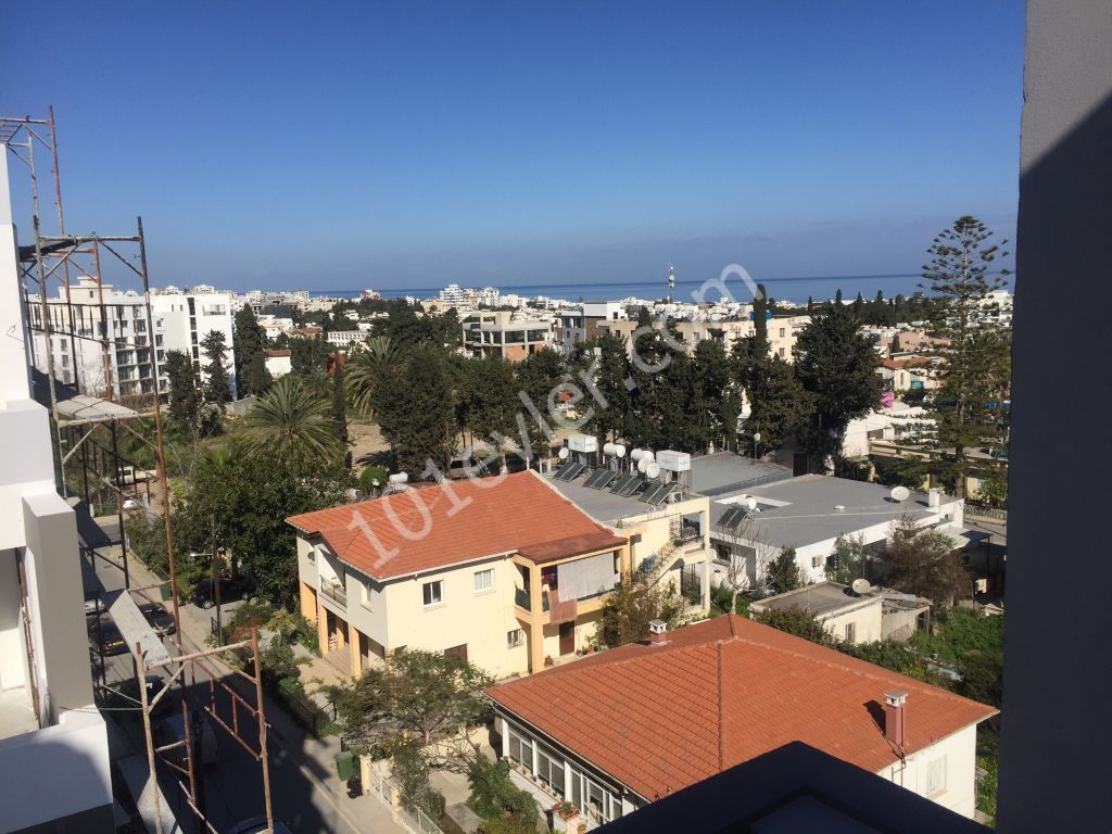 3 BEDROOM PENTHOUSE WITH UNINTRRUPTABLE VIEWS OF KYRENIA- AS SOLE AGENT