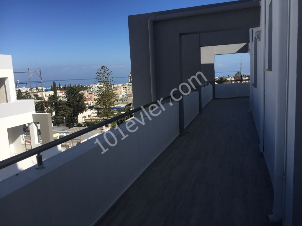 Girne MERKEZDE ÖNÜ HİÇ KESİLMEYEN 3 +1 PENTHOUSE- TEK YETKİLİ ACENTA